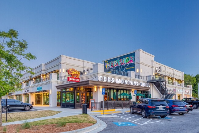 2048 Bolton Dr NW in Atlanta, GA - Building Photo - Building Photo