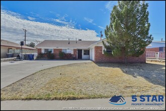 9954 Lockerbie Ave in El Paso, TX - Building Photo - Building Photo