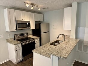 732 Secret Harbor Ln in Lake Mary, FL - Building Photo - Building Photo