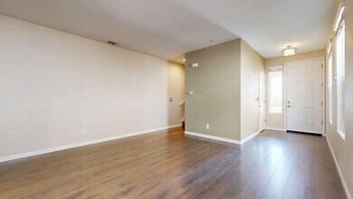 1632 Wishing Well Way in Santa Rosa, CA - Building Photo - Building Photo