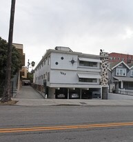 1802 N Wilton Pl in Los Angeles, CA - Building Photo