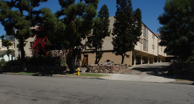 Casa Del Mar Apartments in Montrose, CA - Foto de edificio - Building Photo