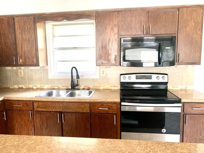 133 Lee Rd 474 in Phenix City, AL - Building Photo - Building Photo