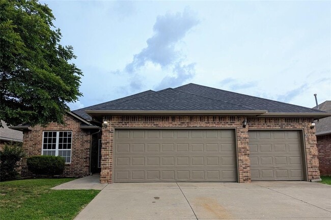 property at 1629 SW 31st St