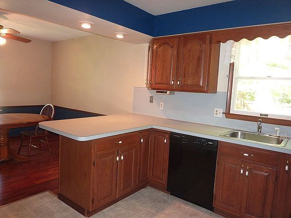 3930 Kimberton Dr in Toledo, OH - Building Photo - Building Photo