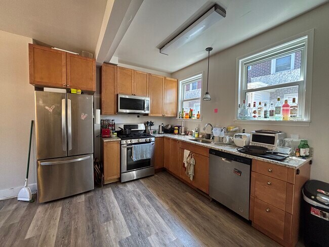 5872 Shady Forbes Ter in Pittsburgh, PA - Building Photo - Building Photo