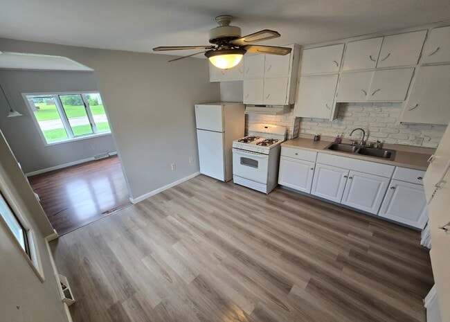 449 4th St E in Milan, IL - Building Photo - Building Photo