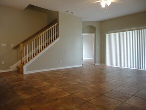 432 York Dale Dr in Ruskin, FL - Foto de edificio - Building Photo