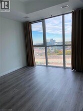 108 Garment St in Kitchener, ON - Building Photo - Building Photo