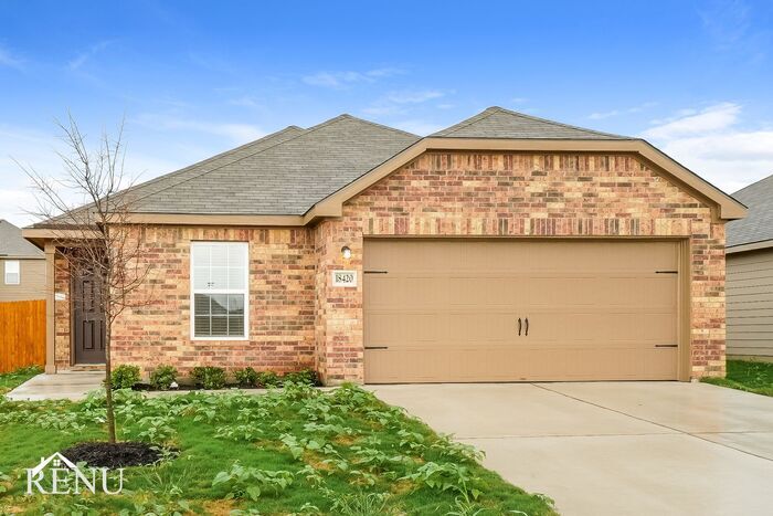 18420 Allen Welch Dr in Elgin, TX - Building Photo