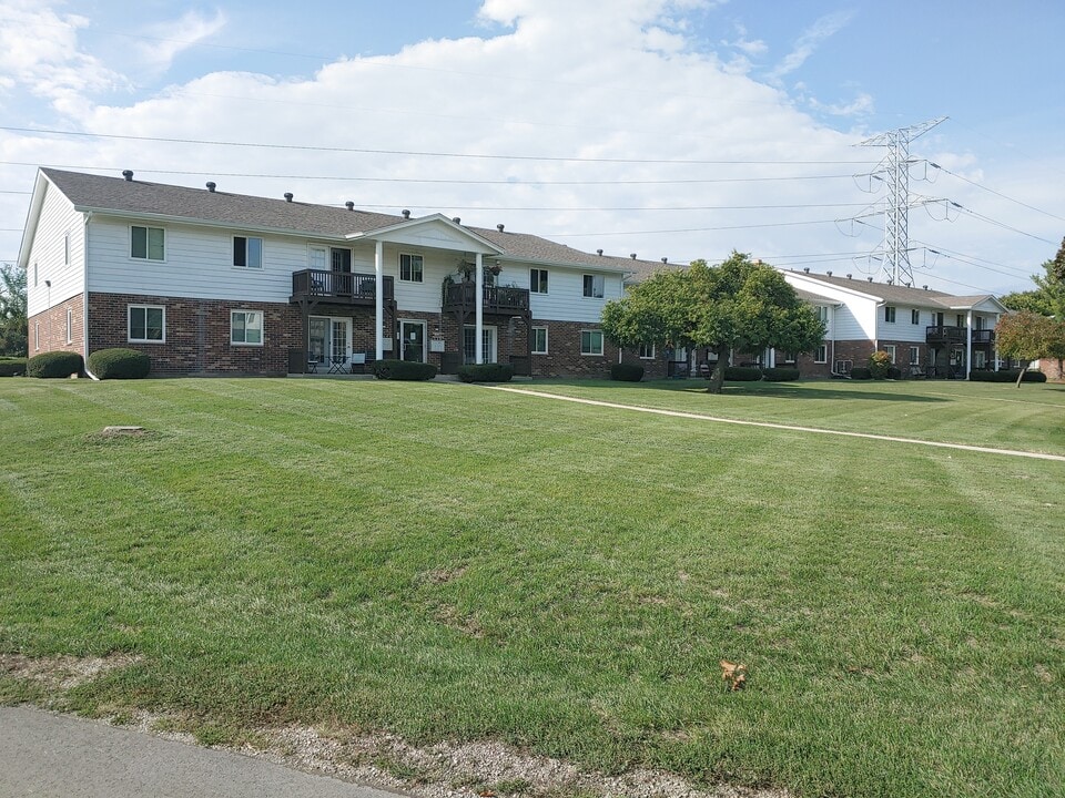 Fleetfoot Apartments in Waukesha, WI - Building Photo