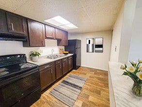 Chesterfield Village in Mount Vernon, IL - Building Photo - Building Photo