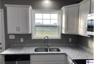 326 Palmetto Loop in Glendale, KY - Building Photo - Building Photo