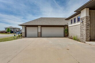 649 NE 105th St in Oklahoma City, OK - Building Photo - Building Photo