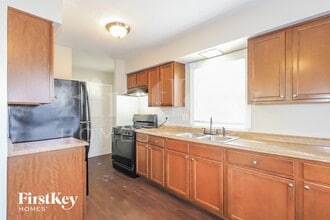203 Caddy Ave in Carpentersville, IL - Building Photo - Building Photo