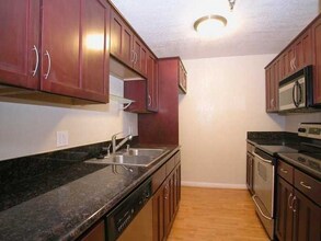 5252 Orange Ave in San Diego, CA - Building Photo - Building Photo