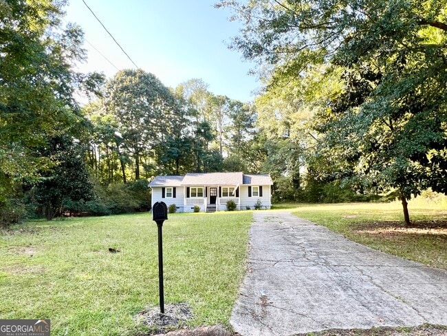 207 Custer Cir in Griffin, GA - Building Photo - Building Photo