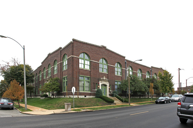 Crown Loft Condominiums in St. Louis, MO - Building Photo - Building Photo