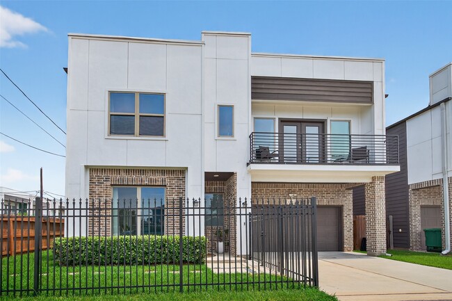 property at 1712 Schweikhardt St