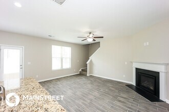 6372 Woodwell Dr in Union City, GA - Building Photo - Building Photo