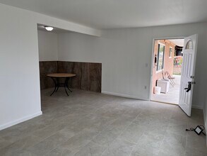 754 48th St, Unit 754 in San Diego, CA - Foto de edificio - Building Photo