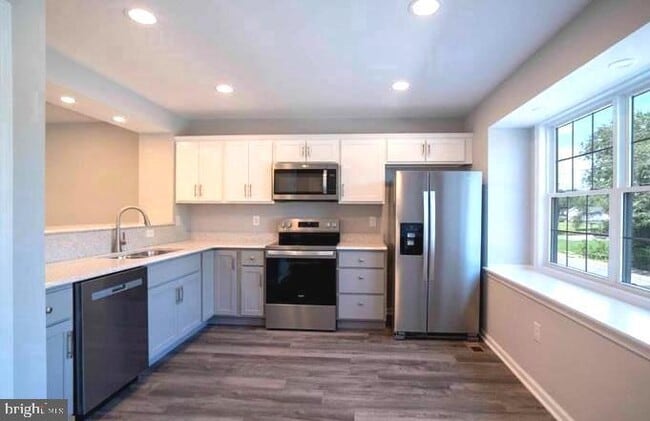 property at 31 W Duck St