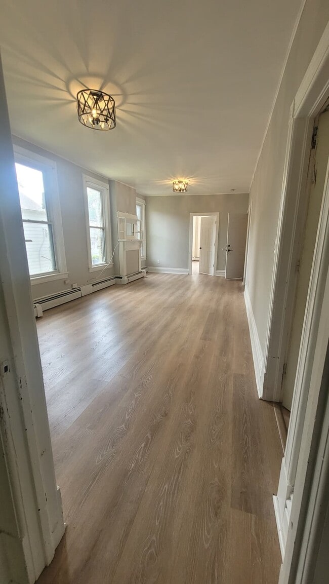 1609 Highland Ave, Unit B in Troy, NY - Building Photo - Building Photo
