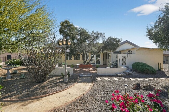 21612 N 148th Dr in Sun City West, AZ - Building Photo - Building Photo