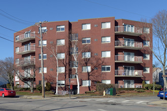 Washington Place in Quincy, MA - Foto de edificio - Building Photo