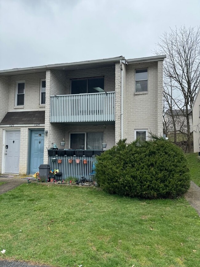 property at 1324 S Fountain St