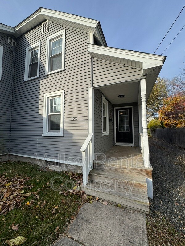 123-125 Williams St in Northampton, MA - Building Photo - Building Photo