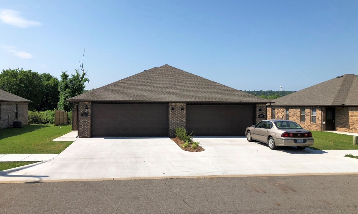 417 Crestview Dr in Van Buren, AR - Building Photo