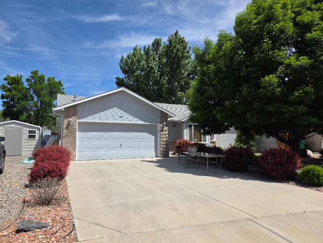 property at 661 Bayberry Ct