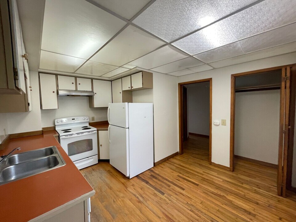 1111 E Newark Ave in Spokane, WA - Building Photo