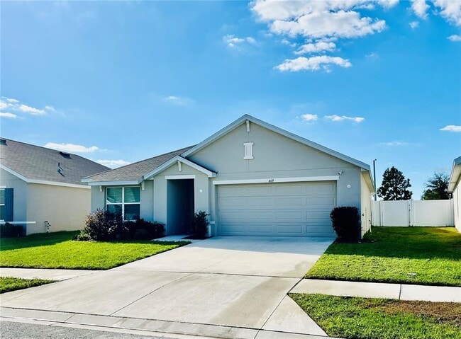 4119 Autumn Amber Dr in Spring Hill, FL - Building Photo - Building Photo