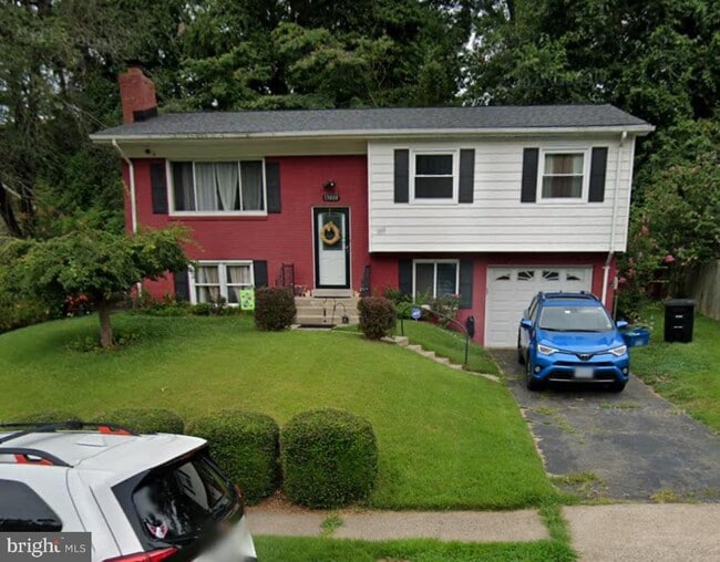 13808 Gilbert Rd in Woodbridge, VA - Foto de edificio - Building Photo
