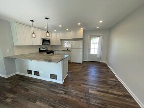 70 Walnut Ct in Mundelein, IL - Building Photo - Building Photo