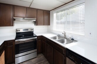 162 Brightwood Ave in Chula Vista, CA - Building Photo - Building Photo