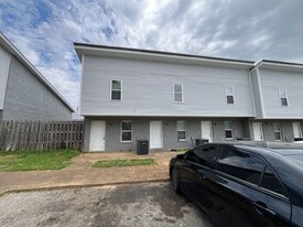 961 Old Hickory Blvd in Jackson, TN - Building Photo