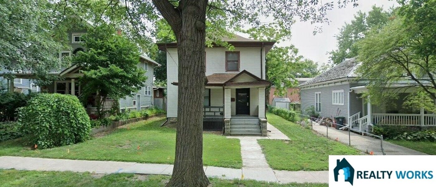 1919 Washington St in Lincoln, NE - Building Photo