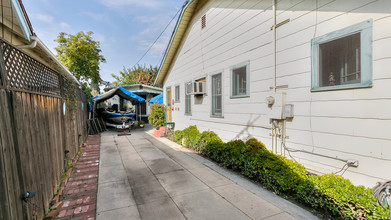 2 Unit Multi-Family in Glendale, CA - Building Photo - Other