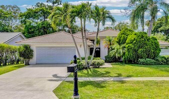 22323 Martella Ave in Boca Raton, FL - Building Photo