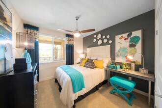 Verge in San Diego, CA - Foto de edificio - Building Photo