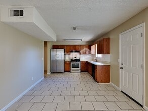 131 The Esplanade Way SW in Loganville, GA - Foto de edificio - Building Photo