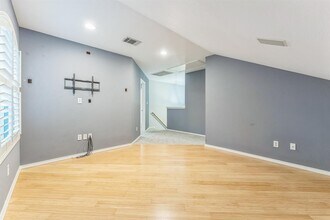 4501 Whispering Valley Dr in Austin, TX - Building Photo - Building Photo