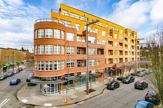 The Greenlake Condominium in Seattle, WA - Foto de edificio - Building Photo