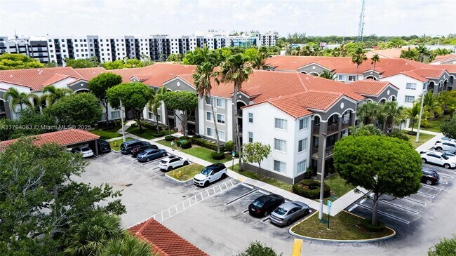 6831 SW 44th St in Miami, FL - Building Photo - Building Photo