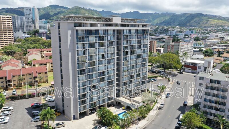1650 Kanunu St in Honolulu, HI - Building Photo