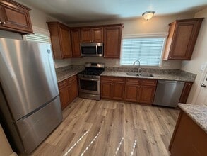 71 Suffolk Ave in Sierra Madre, CA - Building Photo - Building Photo