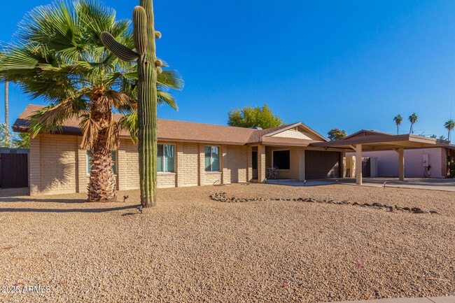 property at 4524 E Voltaire Ave
